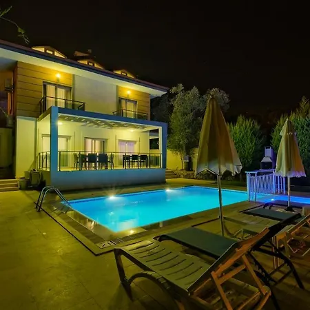ölüdeniz Hisarönünde 8 Kişilik Lilya Hisar Fethiye