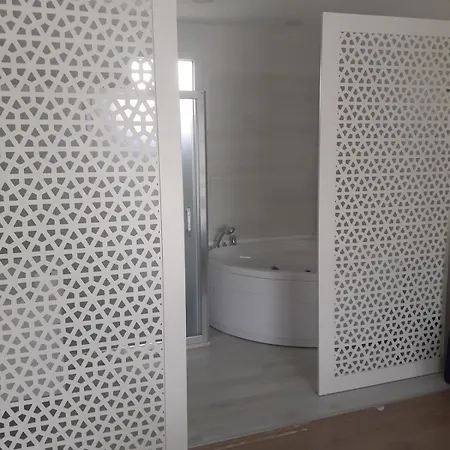 ölüdeniz Hisarönünde 8 Kişilik Lilya Hisar Villa
