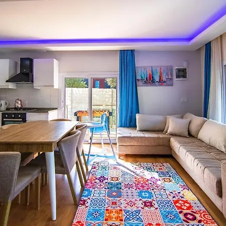 ölüdeniz Hisarönünde 8 Kişilik Lilya Hisar